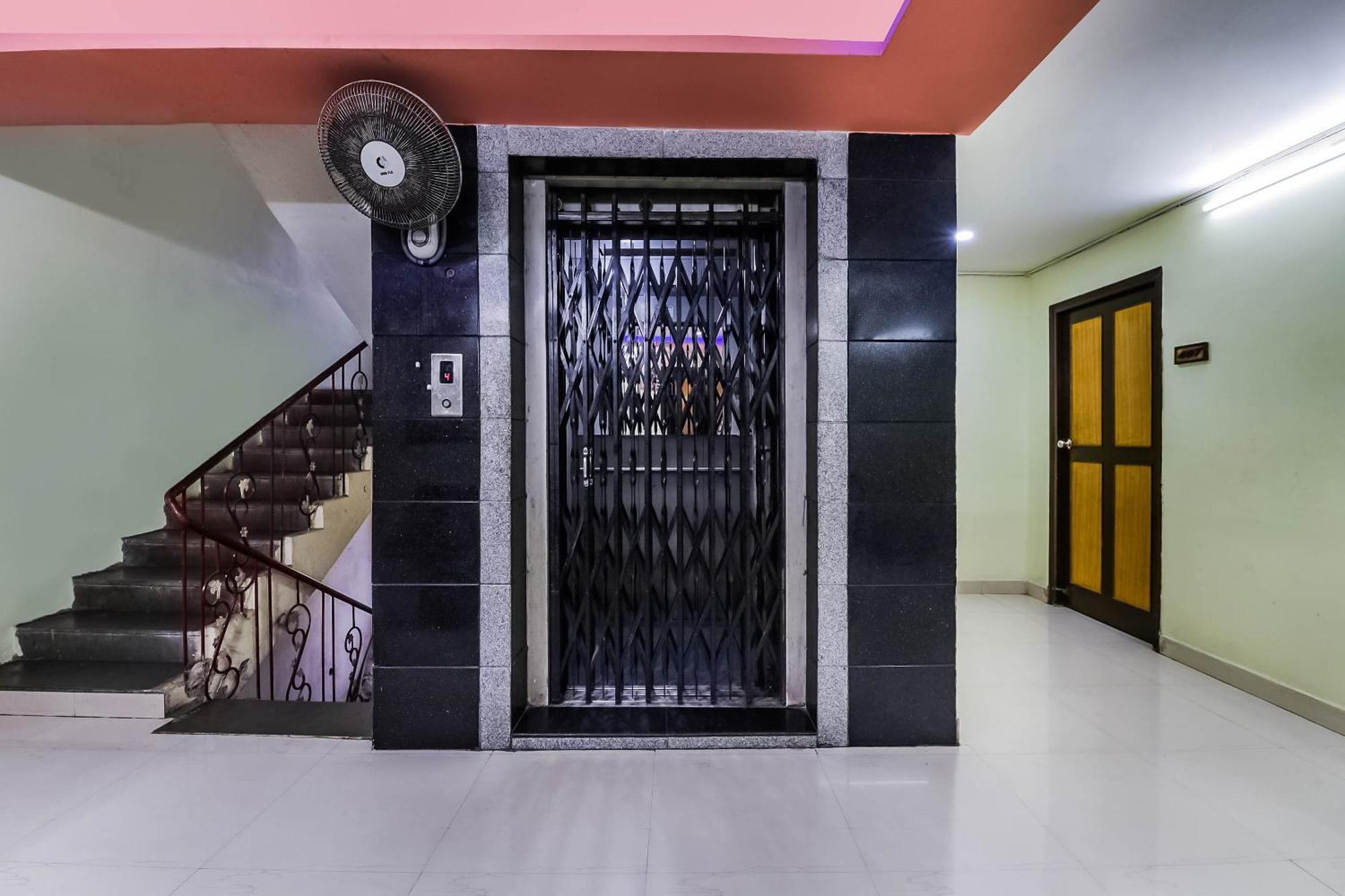 Hotel O K S N Residency Pedda Waltair Εξωτερικό φωτογραφία